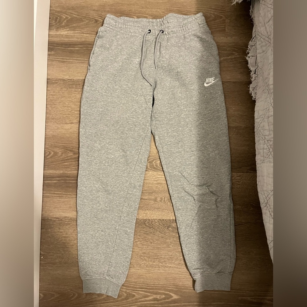 Gray Nike sweatpants